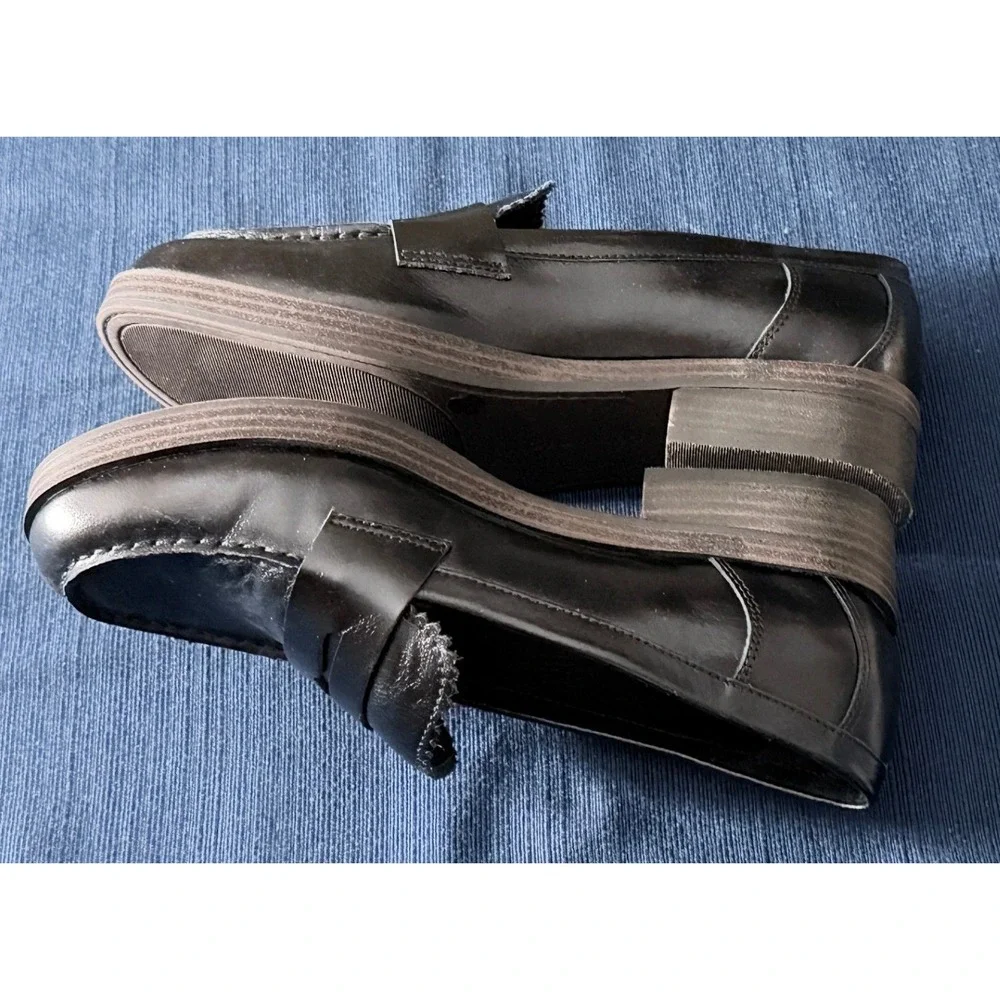 Lucky Brand Black Leather Preppy Penny Loafers 8.5M Scalloped Trim Dark Academia